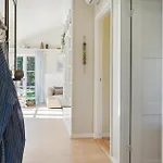 3 Bedroom Stunning In Casa vacanze Rødby
